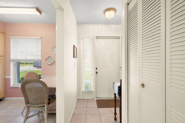 945 Savannas Point Drive B, Fort Pierce, FL 34982