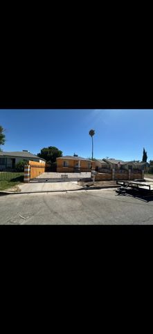 1811 Radiance Drive, Bakersfield, CA 93304