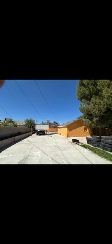1811 Radiance Drive, Bakersfield, CA 93304