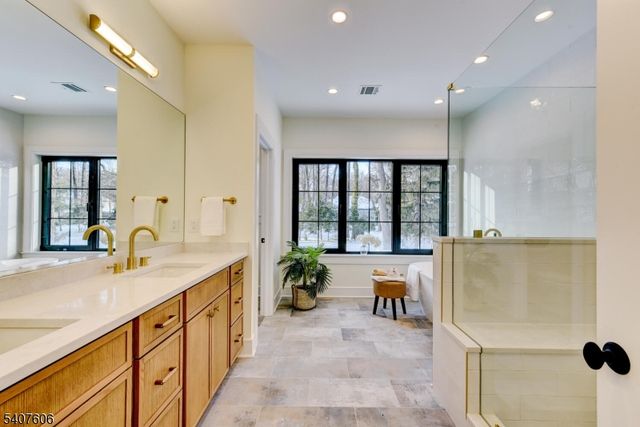 2087 Dogwood Dr, Scotch Plains Twp., NJ 07076