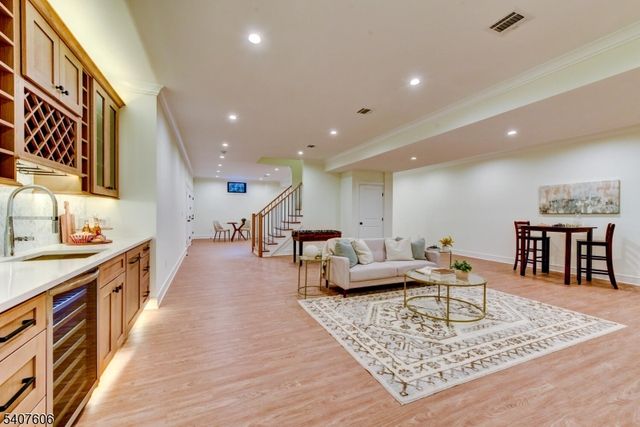 2087 Dogwood Dr, Scotch Plains Twp., NJ 07076