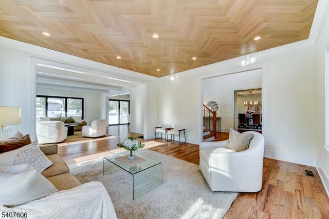 2087 Dogwood Dr, Scotch Plains Twp., NJ 07076