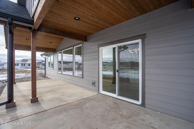 4502 E Savea LN, Post Falls, ID 83854