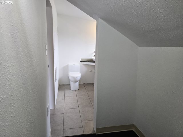 920 LEMONT St, St Helens, OR 97051