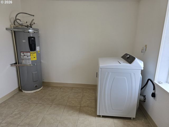 920 LEMONT St, St Helens, OR 97051