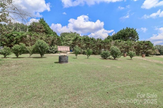 385 Deerchase Circle, Statesville, NC 28625
