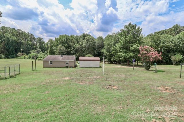 385 Deerchase Circle, Statesville, NC 28625