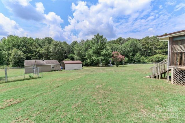385 Deerchase Circle, Statesville, NC 28625