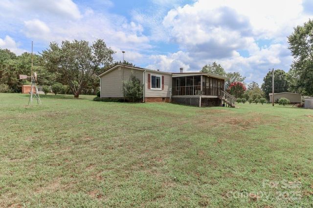 385 Deerchase Circle, Statesville, NC 28625