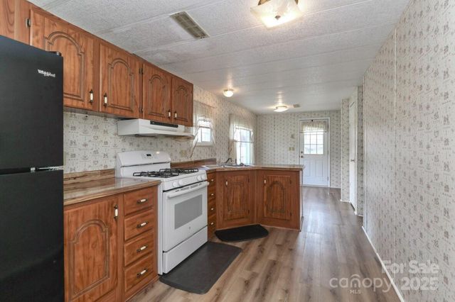 385 Deerchase Circle, Statesville, NC 28625