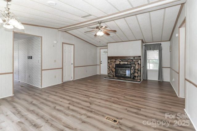 385 Deerchase Circle, Statesville, NC 28625