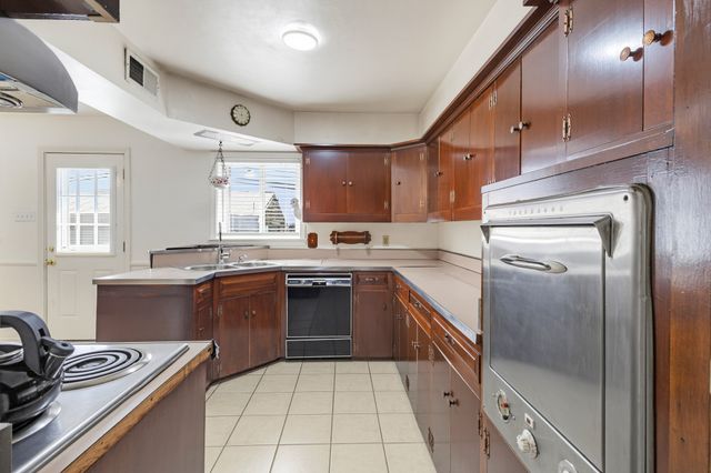 203 S Lindale Lane, Richardson, TX 75080