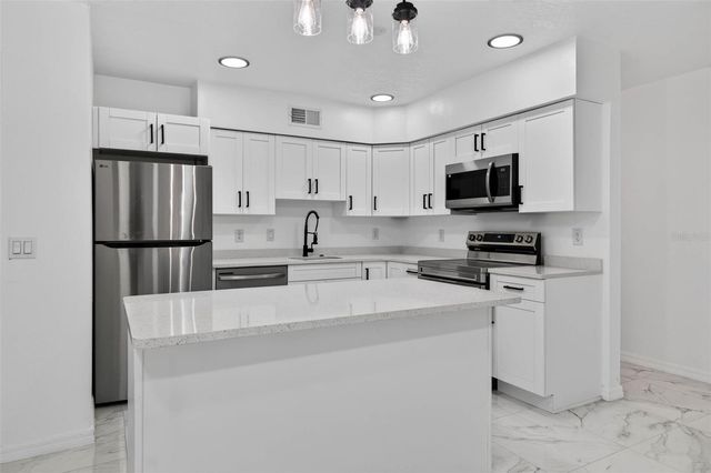 2801 45TH STREET S, St Petersburg, FL 33711