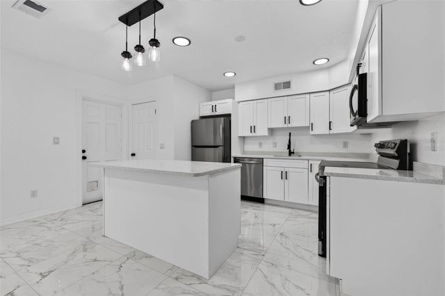 2801 45TH STREET S, St Petersburg, FL 33711