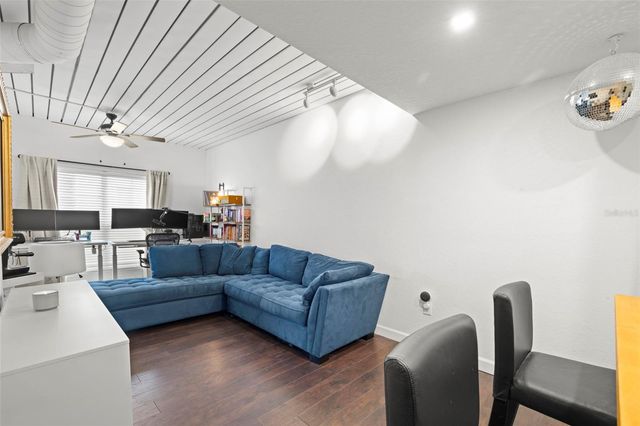 2410 W AZEELE STREET 214, Tampa, FL 33609