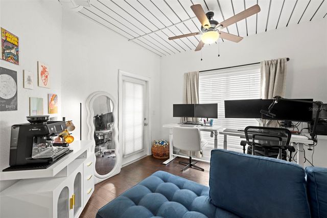 2410 W AZEELE STREET 214, Tampa, FL 33609