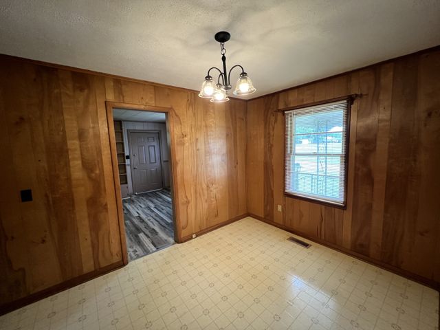 208 Lillian St, Winchester, TN 37398