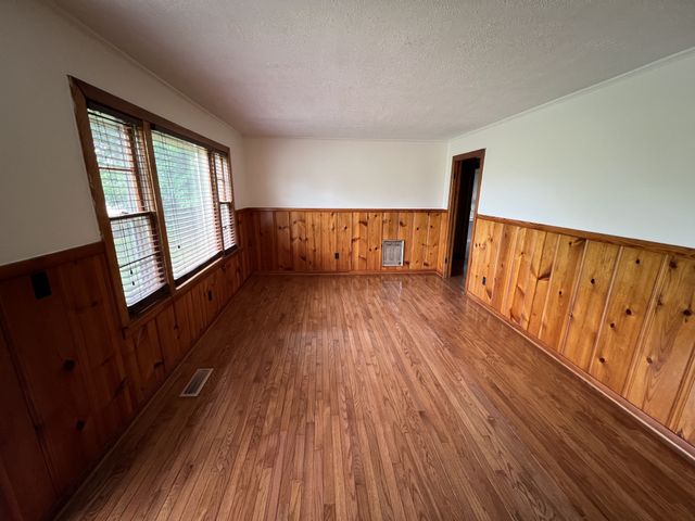 208 Lillian St, Winchester, TN 37398