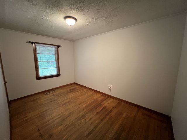 208 Lillian St, Winchester, TN 37398