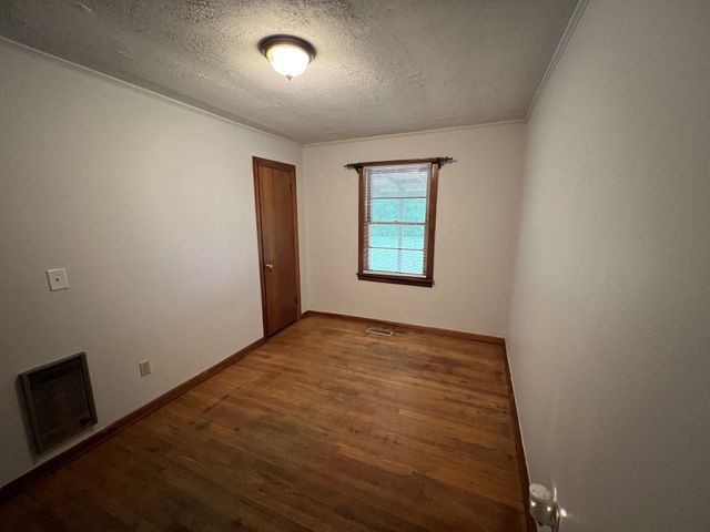 208 Lillian St, Winchester, TN 37398