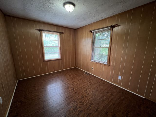 208 Lillian St, Winchester, TN 37398