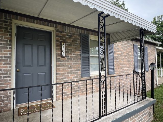 208 Lillian St, Winchester, TN 37398