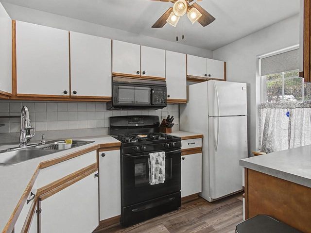 66 Starbird Rd Unit E, Jericho, VT 05465