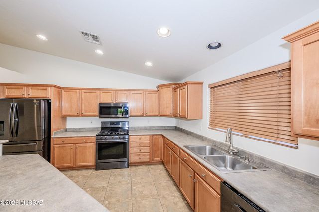 10433 E Ravenswood Street, Tucson, AZ 85747