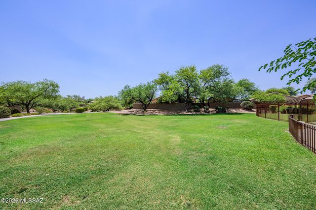 10433 E Ravenswood Street, Tucson, AZ 85747