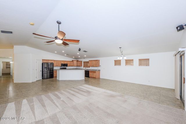 10433 E Ravenswood Street, Tucson, AZ 85747