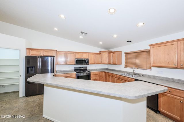 10433 E Ravenswood Street, Tucson, AZ 85747