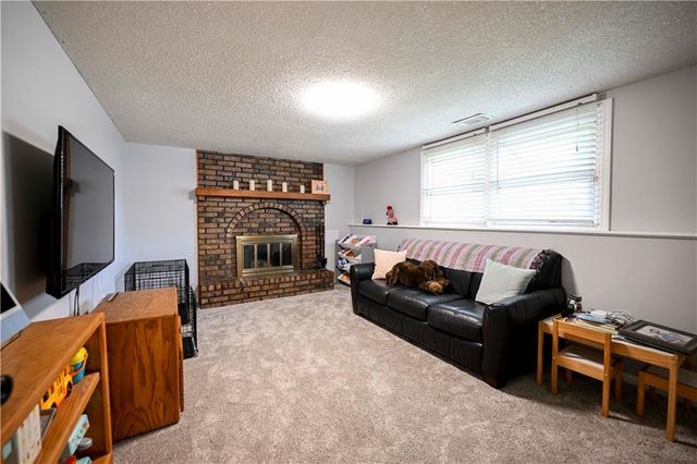 1212 Piccadilly Street, Blue Springs, MO 64014