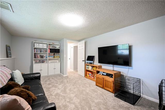 1212 Piccadilly Street, Blue Springs, MO 64014