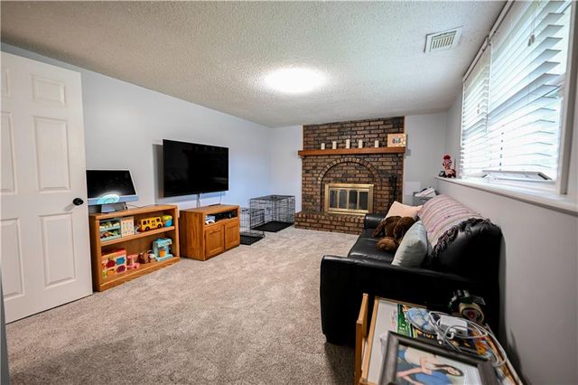 1212 Piccadilly Street, Blue Springs, MO 64014