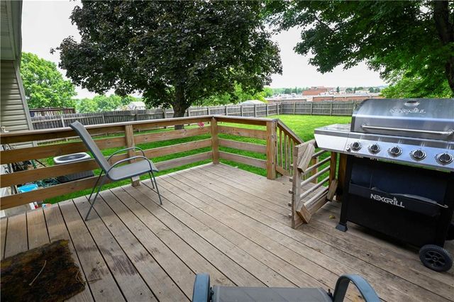 1212 Piccadilly Street, Blue Springs, MO 64014