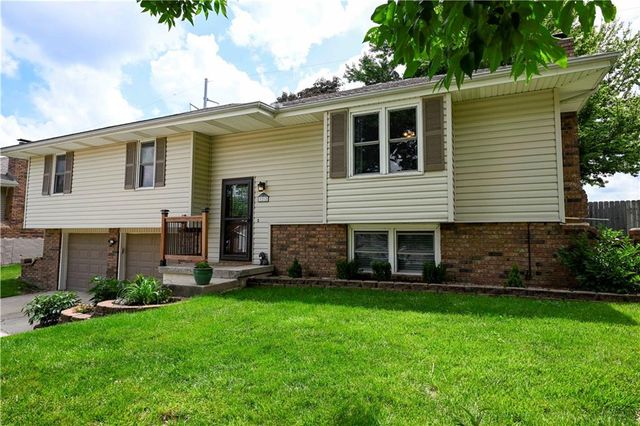1212 Piccadilly Street, Blue Springs, MO 64014