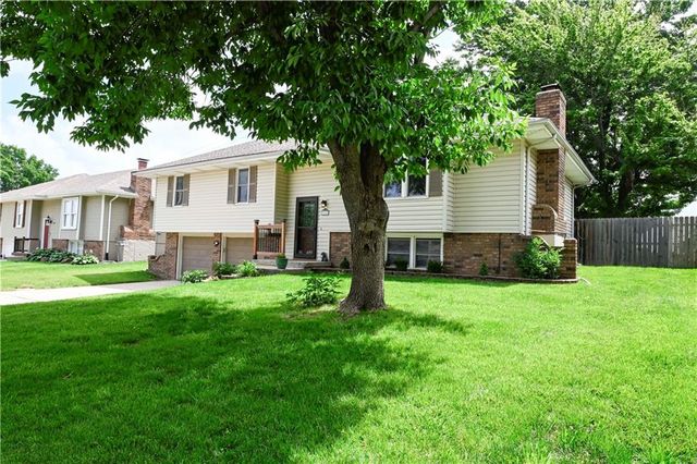 1212 Piccadilly Street, Blue Springs, MO 64014