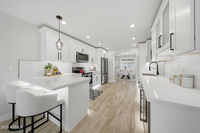 8448 E CAMBRIDGE Avenue, Scottsdale, AZ 85257