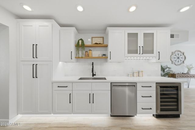 8448 E CAMBRIDGE Avenue, Scottsdale, AZ 85257