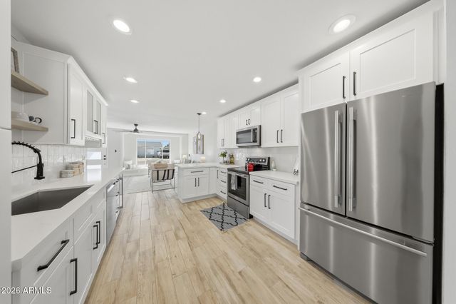 8448 E CAMBRIDGE Avenue, Scottsdale, AZ 85257