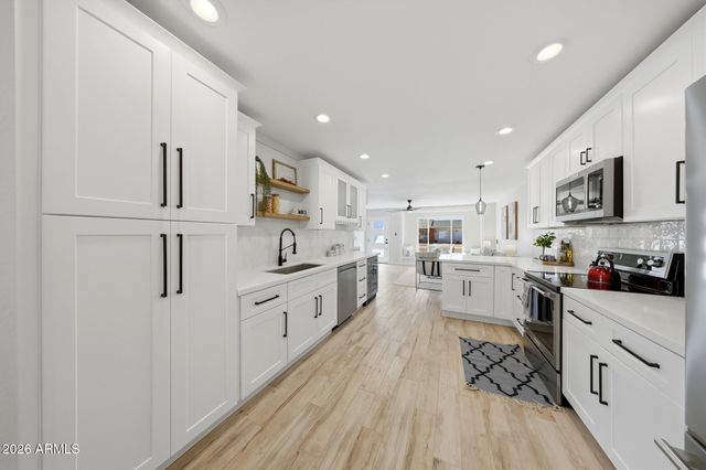 8448 E CAMBRIDGE Avenue, Scottsdale, AZ 85257