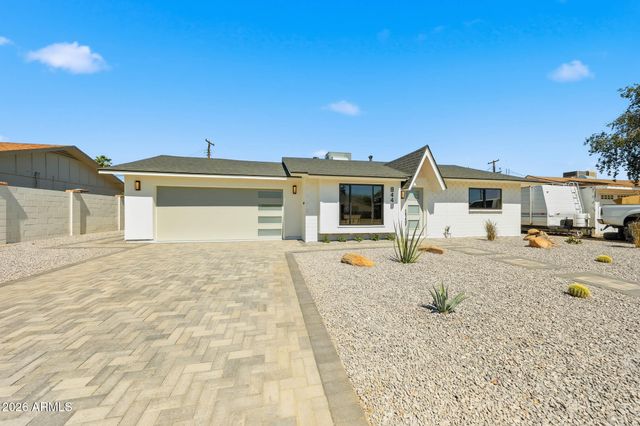 8448 E CAMBRIDGE Avenue, Scottsdale, AZ 85257