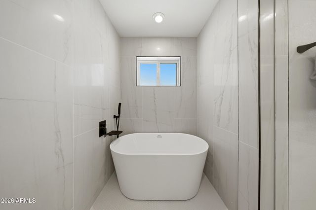 8448 E CAMBRIDGE Avenue, Scottsdale, AZ 85257