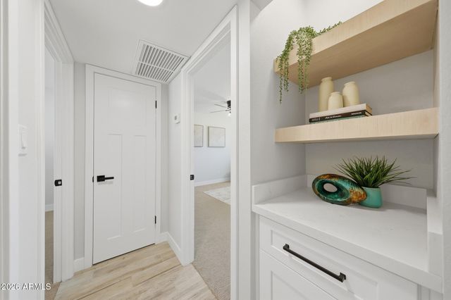 8448 E CAMBRIDGE Avenue, Scottsdale, AZ 85257