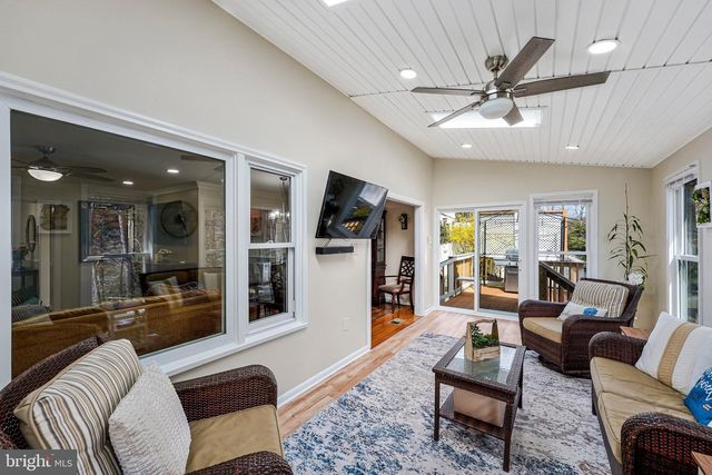 5425 GOVERNOR YEARDLEY DR, Fairfax, VA 22032