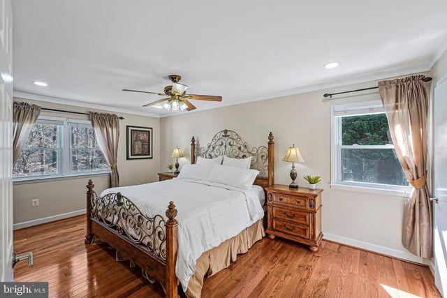 5425 GOVERNOR YEARDLEY DR, Fairfax, VA 22032