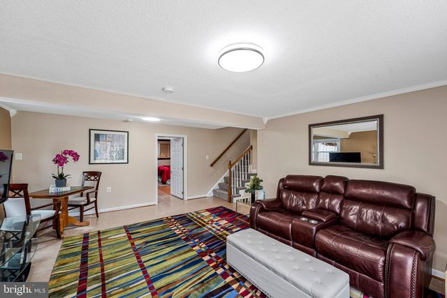 5425 GOVERNOR YEARDLEY DR, Fairfax, VA 22032