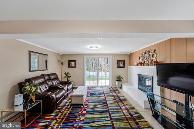 5425 GOVERNOR YEARDLEY DR, Fairfax, VA 22032