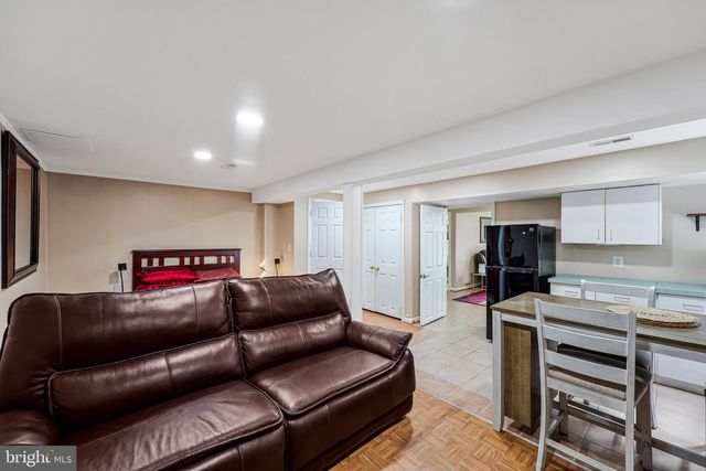 5425 GOVERNOR YEARDLEY DR, Fairfax, VA 22032