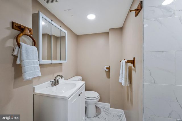 5425 GOVERNOR YEARDLEY DR, Fairfax, VA 22032